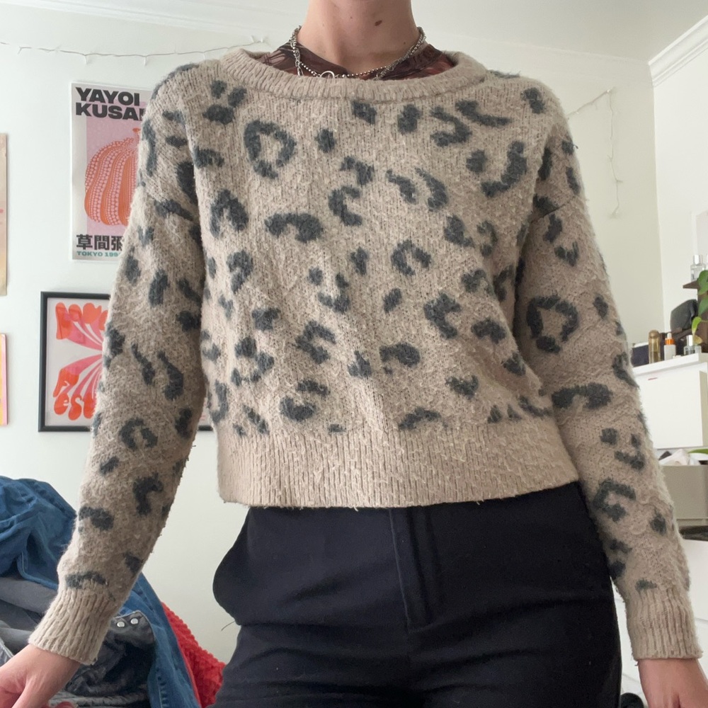 cheetah print leopard print tan and grey cropped sweater - so soft!